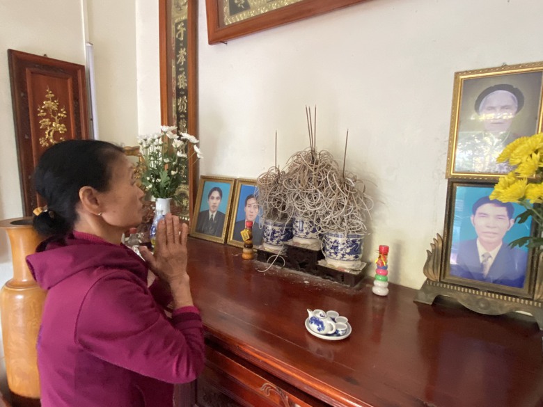 Tận c&ugrave;ng nỗi đau 2 th&aacute;ng l&agrave;m 3 đ&aacute;m tang cho chồng con- Ảnh 2.