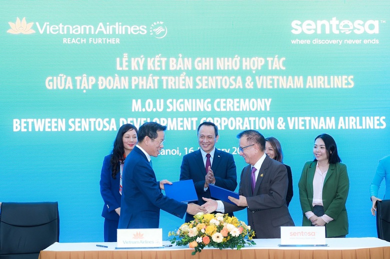 Vietnam Airlines hợp t&aacute;c quảng b&aacute; đảo Sentosa nổi tiếng của Singapore- Ảnh 1.