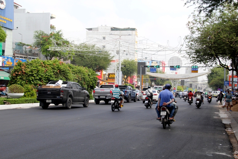 Nhiều tuyến đường ở Cần Thơ "kho&aacute;c &aacute;o mới" đ&oacute;n tết Gi&aacute;p Th&igrave;n 2024- Ảnh 2.