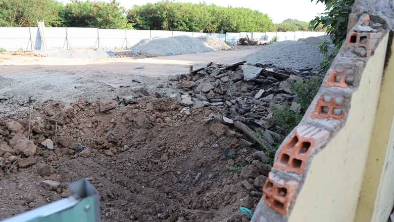 Ph&aacute; dỡ bức tường tồn tại hơn 30 năm, đường xuy&ecirc;n s&acirc;n bay T&acirc;n Sơn Nhất rộng th&ecirc;nh thang- Ảnh 2.