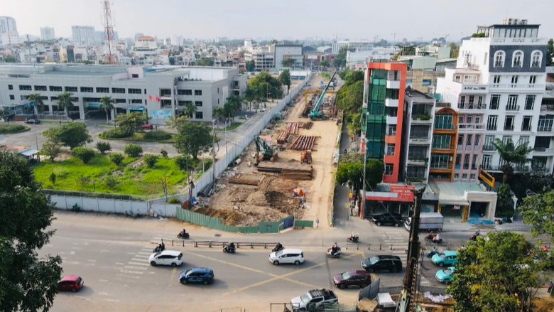 Ph&aacute; dỡ bức tường tồn tại hơn 30 năm, đường xuy&ecirc;n s&acirc;n bay T&acirc;n Sơn Nhất rộng th&ecirc;nh thang- Ảnh 10.