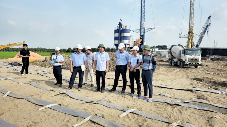 Nh&agrave; thầu tuyến cao tốc Ch&acirc;u Đốc - Cần Thơ - S&oacute;c Trăng nỗ lực b&ugrave; tiến độ- Ảnh 3.