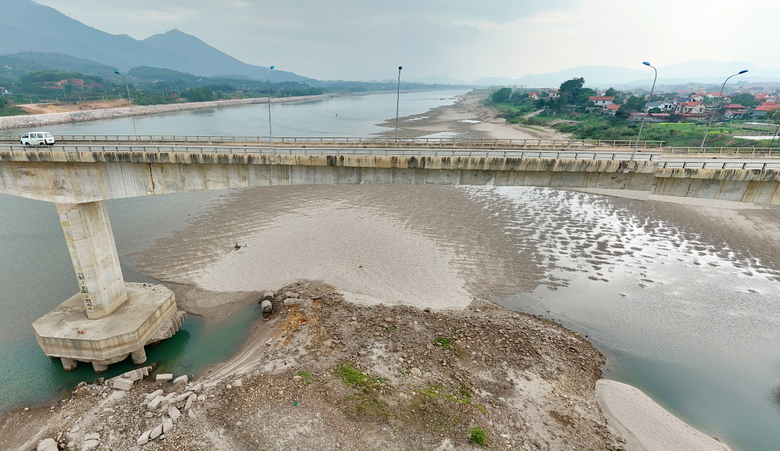 V&igrave; sao s&ocirc;ng Đ&agrave; trơ đ&aacute;y?- Ảnh 2.
