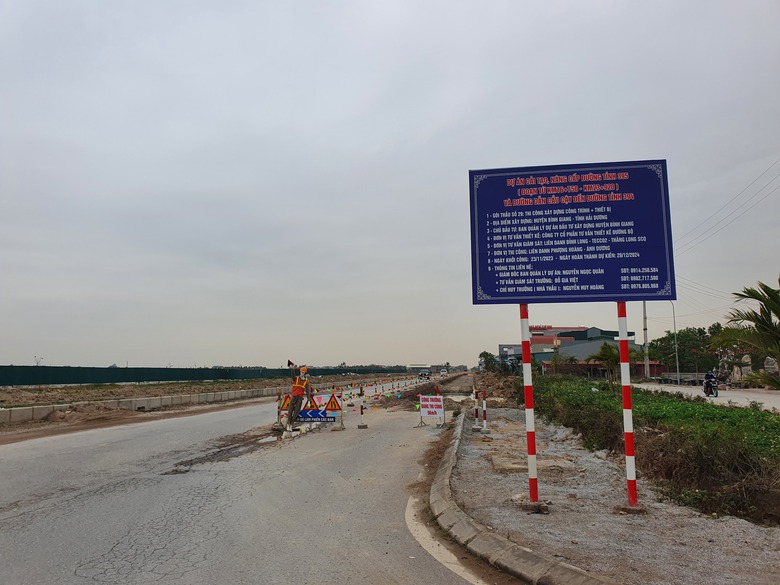 Hải Dương: D&acirc;n lo ngại dự &aacute;n đường tỉnh thi c&ocirc;ng "kiểu lạ", đổ thải sai nơi cấp ph&eacute;p  - Ảnh 1.