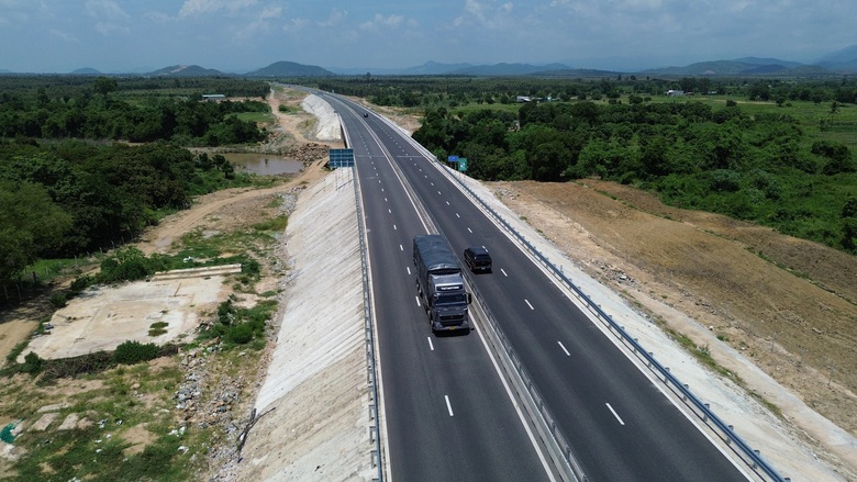 Quốc hội đồng &yacute; cấp gần 58 ngh&igrave;n tỷ đồng cho 32 dự &aacute;n giao th&ocirc;ng- Ảnh 2.