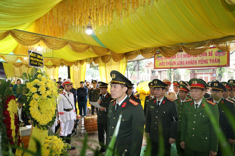 Ph&oacute; trưởng c&ocirc;ng an x&atilde; hy sinh trong khi l&agrave;m nhiệm vụ ở L&agrave;o Cai- Ảnh 1.