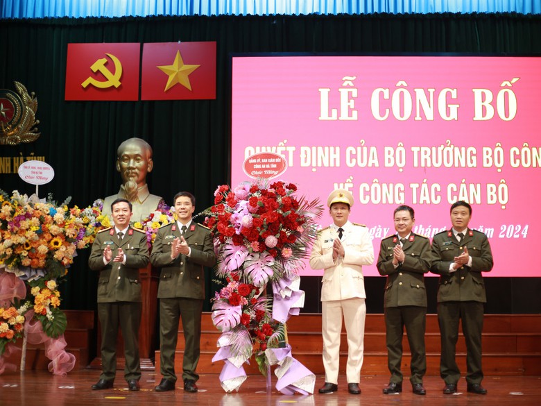 H&agrave; Tĩnh c&oacute; Ph&oacute; gi&aacute;m đốc C&ocirc;ng an tỉnh 39 tuổi- Ảnh 2.