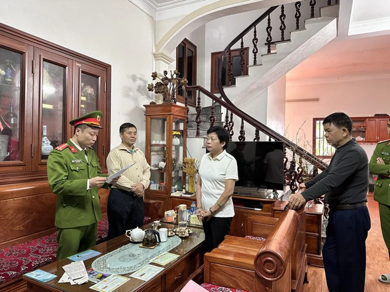 V&igrave; sao nữ hiệu trưởng trường mầm non Phượng Dực bị bắt?- Ảnh 1.