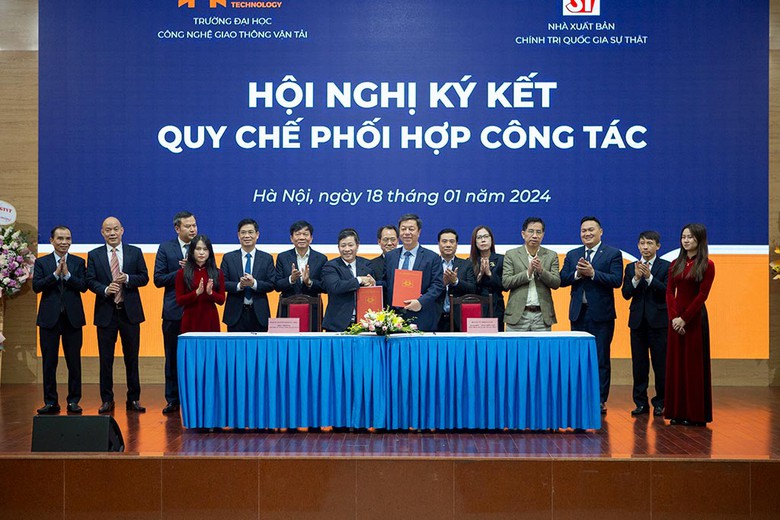 Trường Đại học C&ocirc;ng nghệ GTVT k&yacute; kết hợp t&aacute;c đẩy mạnh c&ocirc;ng t&aacute;c đ&agrave;o tạo- Ảnh 1.