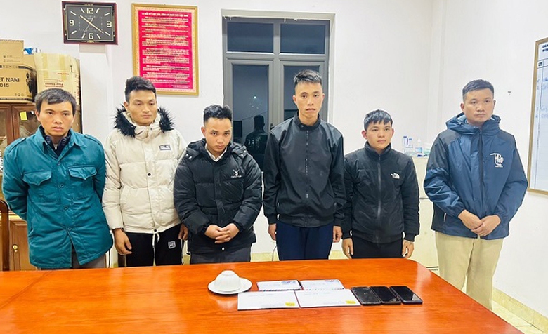 Chủ tịch UBND x&atilde; bị bắt về h&agrave;nh vi đ&aacute;nh bạc dưới h&igrave;nh thức x&oacute;c đĩa ăn tiền ở H&agrave; Giang - Ảnh 1.