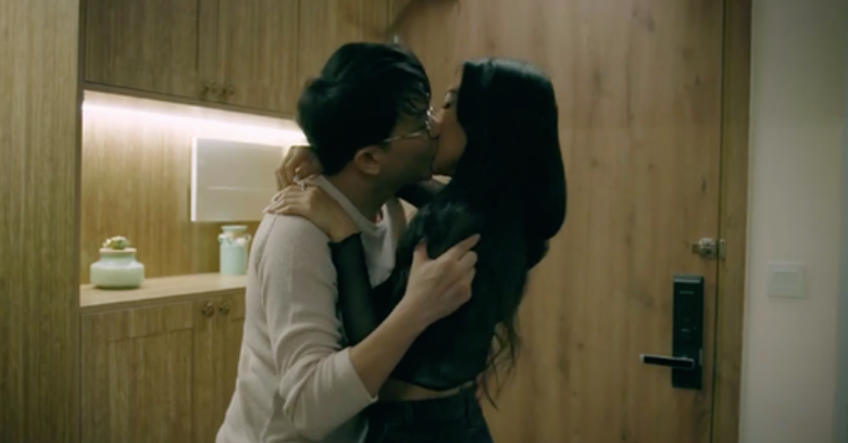 Ch&uacute;ng ta của 8 năm sau tập 26: Nguyệt đ&atilde; bớt ng&acirc;y thơ, ph&aacute;t hiện "m&ugrave;i tiểu tam"?- Ảnh 2.