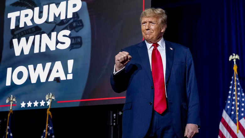 &Ocirc;ng Trump li&ecirc;n tục chỉ tr&iacute;ch ch&iacute;nh quyền &ocirc;ng Joe Biden về số lượng người di cư tr&aacute;i ph&eacute;p cao chưa từng c&oacute; qua bi&ecirc;n giới ph&iacute;a nam nước Mỹ (Ảnh: Fox News)