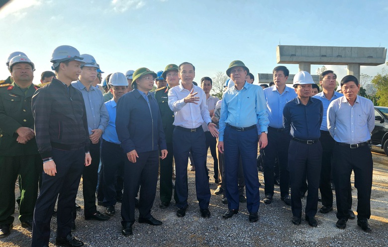 Phấn đấu th&aacute;ng 6/2025 th&ocirc;ng xe cao tốc Bắc - Nam qua Quảng B&igrave;nh- Ảnh 1.