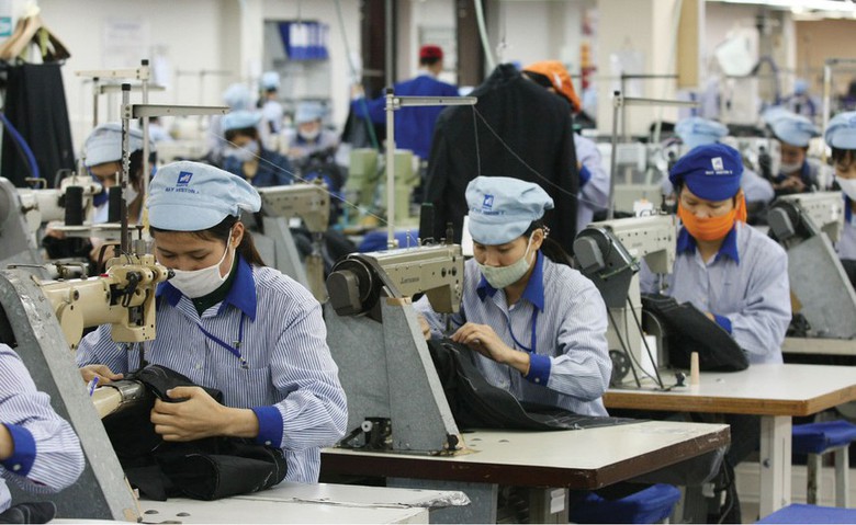 Công nhân mong ngóng thưởng Tết- Ảnh 1. Công nhân mong ngóng thưởng Tết- Ảnh 1.