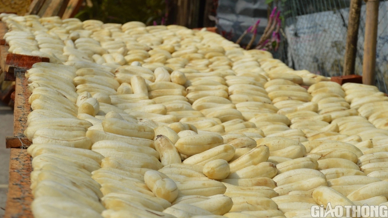 L&agrave;ng nghề &eacute;p chuối kh&ocirc; nổi tiếng C&agrave; Mau tất bật v&agrave;o vụ Tết- Ảnh 4.