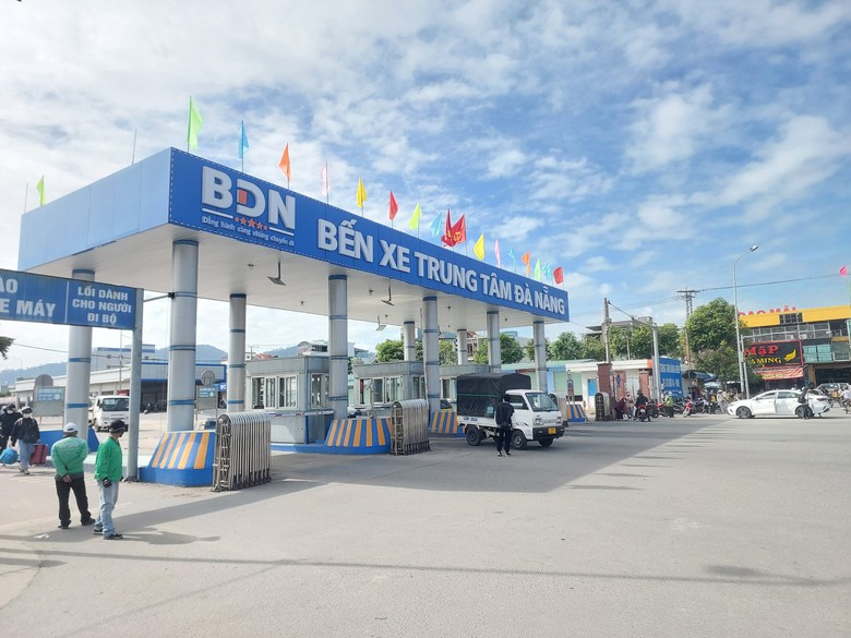 Đ&agrave; Nẵng: Kh&ocirc;ng để t&igrave;nh trạng &ldquo;&eacute;m&rdquo; v&eacute; xe Tết, xe ra đường đ&oacute;n kh&aacute;ch v&agrave; thu th&ecirc;m tiền- Ảnh 1.