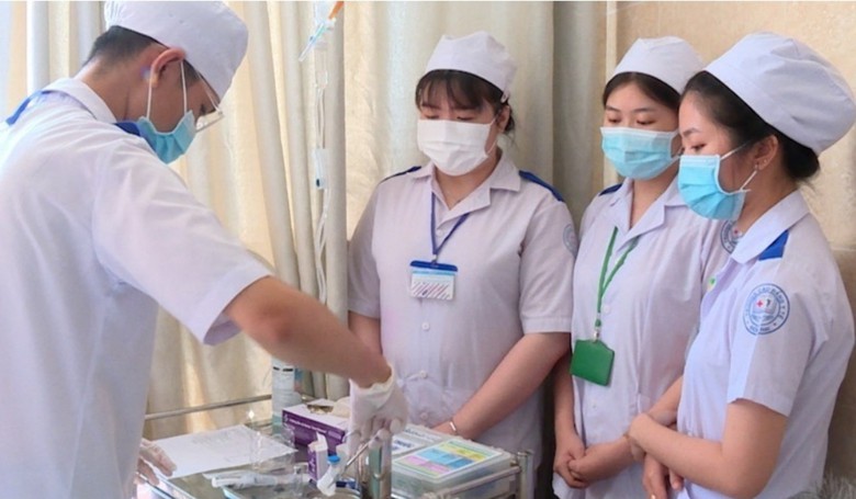 Nhiều bệnh viện, cơ sở y tế tại TP.HCM chưa có nguồn thưởng Tết- Ảnh 1. Nhiều bệnh viện, cơ sở y tế tại TP.HCM chưa có nguồn thưởng Tết- Ảnh 1.