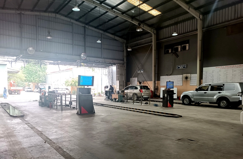 Trung t&acirc;m đăng kiểm vắng bất ngờ, d&acirc;n thảnh thơi đưa xe đi kiểm định- Ảnh 3.