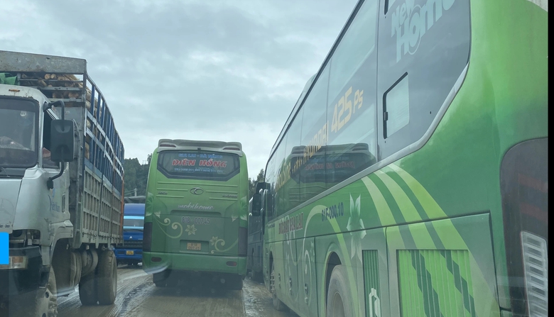 Khẩn trương khắc phục sình lún gây tắc đường ở đèo An Khê- Ảnh 8. Khẩn trương khắc phục sình lún gây tắc đường ở đèo An Khê- Ảnh 8.