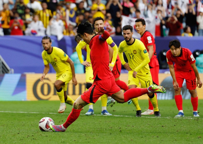 Trận đấu kh&oacute; hiểu của H&agrave;n Quốc khiến tuyển Việt Nam th&ecirc;m nỗi buồn- Ảnh 1.