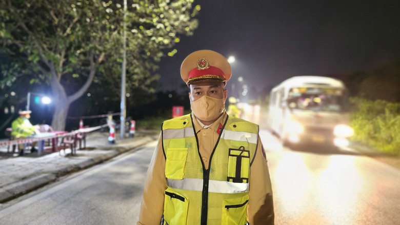 Hải Dương: Kiểm tra h&agrave;ng trăm phương tiện, chỉ ph&aacute;t hiện 1 trường hợp vi phạm nồng độ cồn- Ảnh 10.