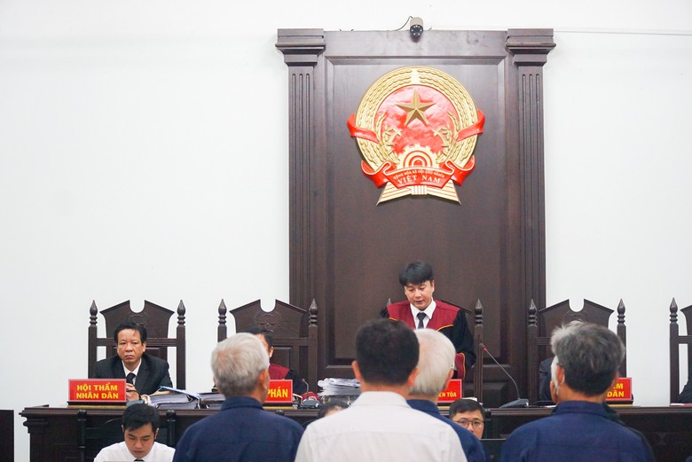 Vụ giao đất &ldquo;v&agrave;ng&rdquo; cho doanh nghiệp, cựu chủ tịch Kh&aacute;nh H&ograve;a 
