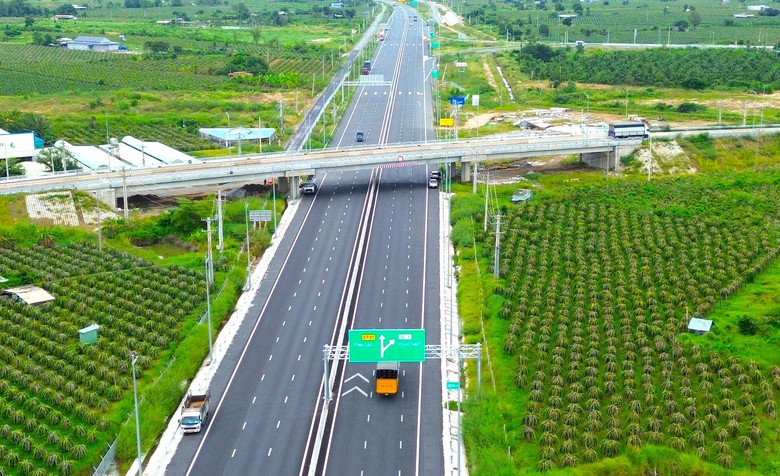 Năm 2024: Đưa v&agrave;o khai th&aacute;c &iacute;t nhất 130km đường bộ cao tốc- Ảnh 1.