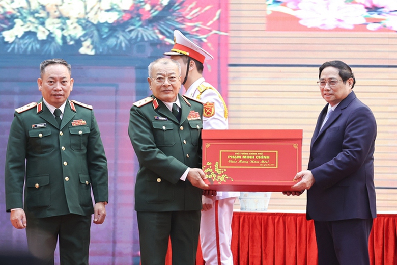 Thủ tướng: T&igrave;nh b&aacute;o quốc ph&ograve;ng tuyệt đối kh&ocirc;ng để bị động, bất ngờ chiến lược- Ảnh 2.