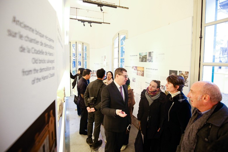 Biệt thự từng gây tranh cãi ở Hà Nội đẹp như mơ ngày mở cửa trở lại - Ảnh 9. Biệt thự từng gây tranh cãi ở Hà Nội đẹp như mơ ngày mở cửa trở lại - Ảnh 9.