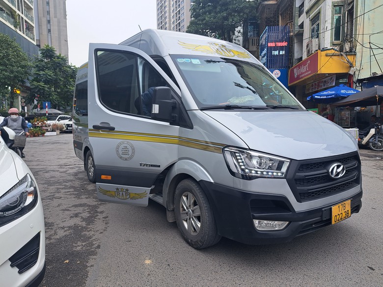 H&agrave; Nội: Cận Tết xe d&ugrave;, bến c&oacute;c lại bủa v&acirc;y bến Mỹ Đ&igrave;nh- Ảnh 3.