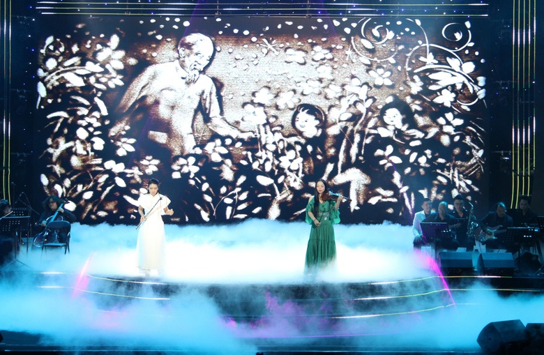 Đặc sắc chương tr&igrave;nh nghệ thuật 