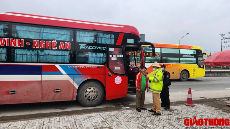 Hà Tĩnh: CSGT kiểm soát ngày đêm, người vi phạm nồng độ cồn giảm dần- Ảnh 1. Hà Tĩnh: CSGT kiểm soát ngày đêm, người vi phạm nồng độ cồn giảm dần- Ảnh 1.