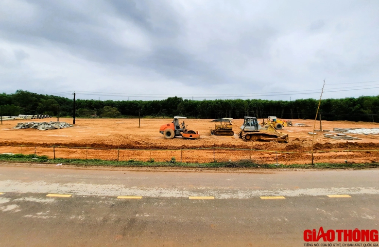 Ngổn ngang c&aacute;c khu t&aacute;i định cư cao tốc Bắc - Nam qua Quảng Trị - Ảnh 10.