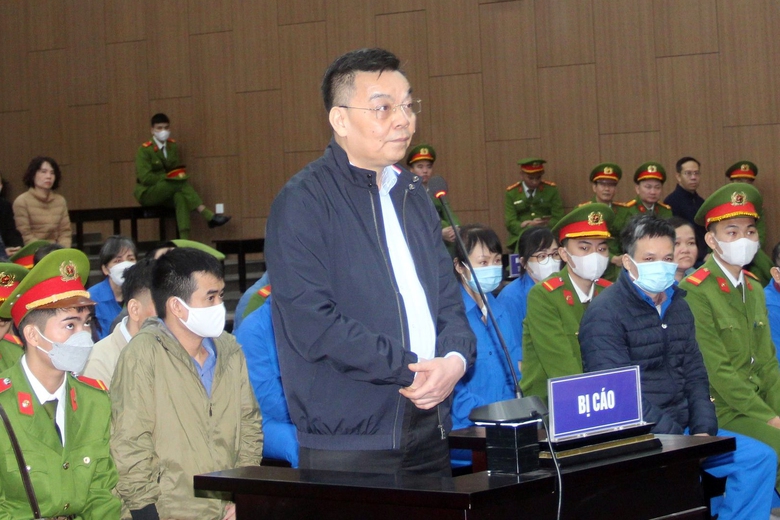 &Ocirc;ng Chu Ngọc Anh: Nhận 200.000 USD của Việt &Aacute; v&igrave; kh&ocirc;ng biết trong t&uacute;i c&oacute; tiền- Ảnh 1.
