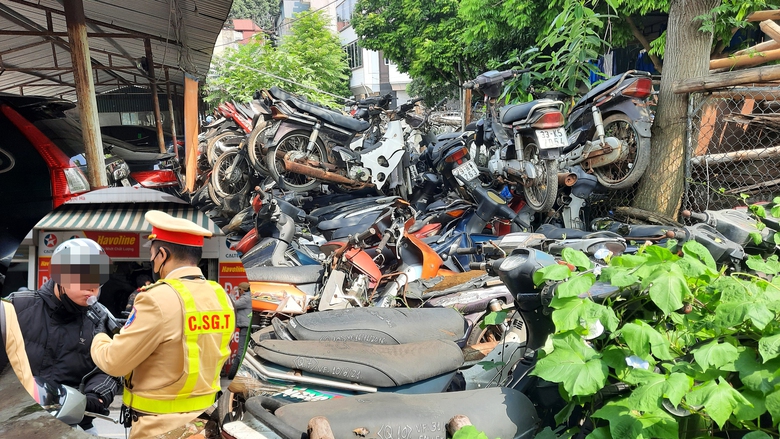 Sai lầm khi bỏ xe bị tạm giữ để mong tho&aacute;t nộp phạt vi phạm nồng độ cồn- Ảnh 1.