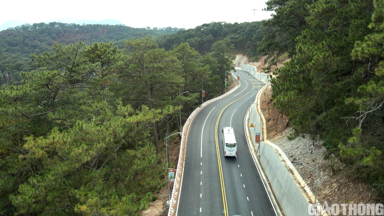 Ngắm đ&egrave;o Prenn tuyệt đẹp trước ng&agrave;y th&ocirc;ng xe- Ảnh 1.