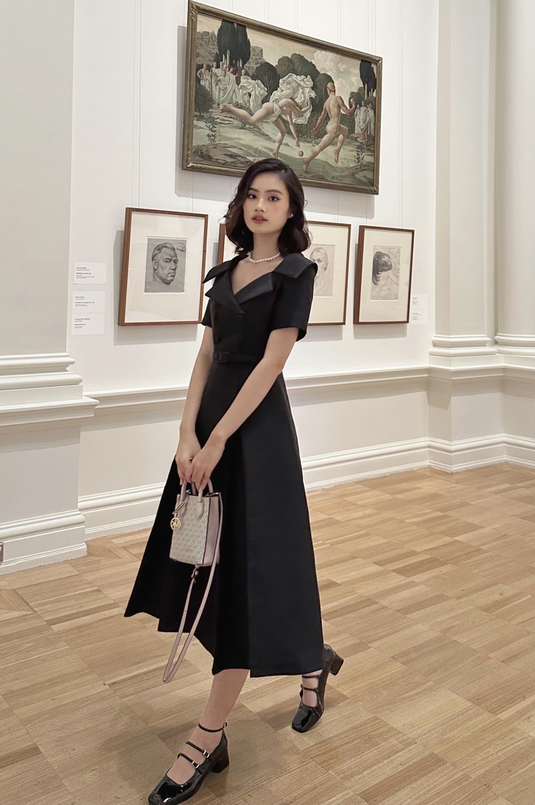 &Yacute; Nhi tham quan bảo t&agrave;ng ở Australia.