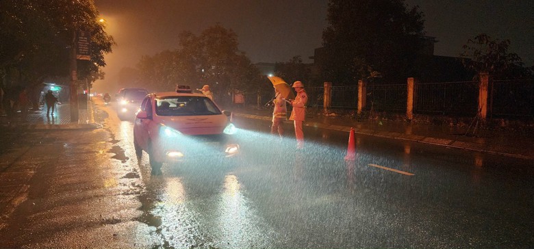 Hà Tĩnh: CSGT kiểm soát ngày đêm, người vi phạm nồng độ cồn giảm dần- Ảnh 3. Hà Tĩnh: CSGT kiểm soát ngày đêm, người vi phạm nồng độ cồn giảm dần- Ảnh 3.