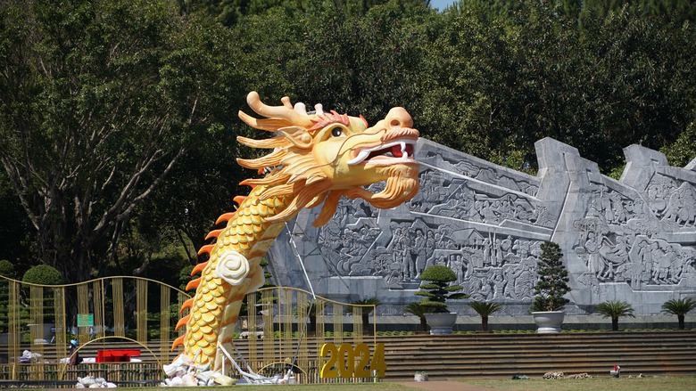 Linh vật rồng xanh độc đ&aacute;o chưa từng c&oacute; sẽ xuất hiện ở TP Pleiku- Ảnh 4.