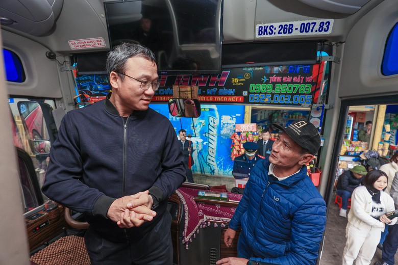 &Ocirc;ng Khuất Việt H&ugrave;ng: Xử l&yacute; xe d&ugrave;, bến c&oacute;c cần quyết liệt như với nồng độ cồn- Ảnh 3.