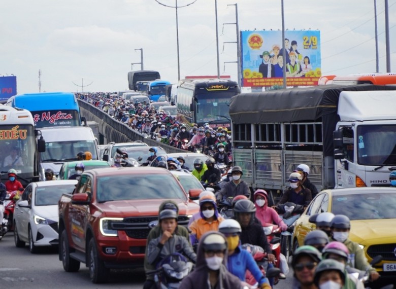 Từ TP.HCM về c&aacute;c tỉnh nghỉ Tết đi đường n&agrave;o để tr&aacute;nh kẹt xe?- Ảnh 1.