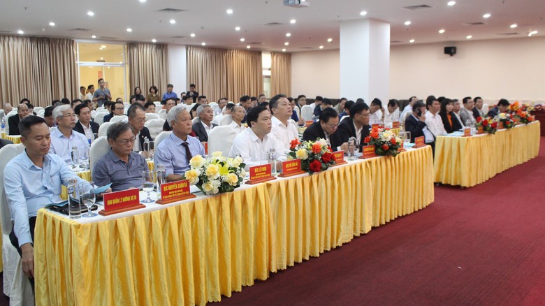 Đ&agrave; Nẵng đưa bu&yacute;t c&ocirc;ng cộng th&agrave;nh &ldquo;quả đấm th&eacute;p&rdquo; chống xe tr&aacute; h&igrave;nh, xe d&ugrave;- Ảnh 3.