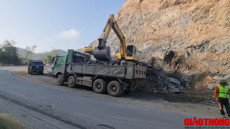 Đảm bảo ATGT tại dự &aacute;n xử l&yacute; 