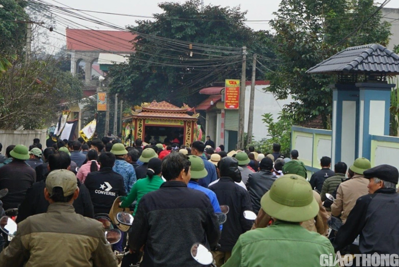 X&oacute;t xa chia sẻ của người đ&agrave;n &ocirc;ng mất vợ v&agrave; hai con sau vụ ch&aacute;y nh&agrave; ở Thanh H&oacute;a- Ảnh 3.