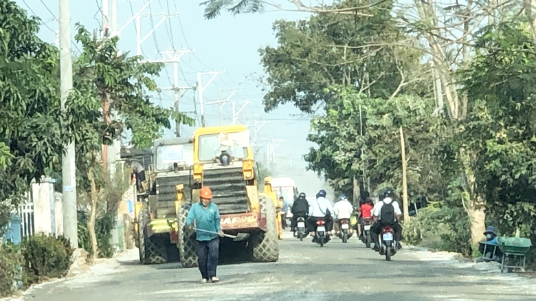 Sẽ khắc phục t&igrave;nh trạng kh&oacute;i bụi, thiếu an to&agrave;n khi n&acirc;ng cấp ĐT 943 ở An Giang- Ảnh 2.