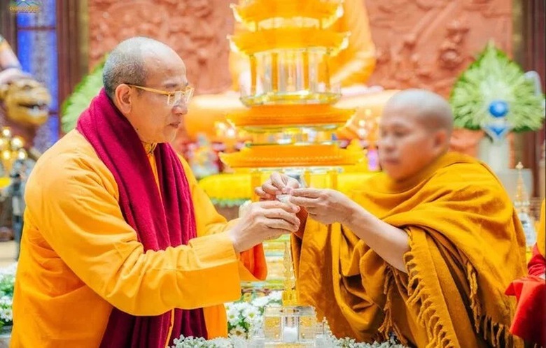 Trụ tr&igrave; ch&ugrave;a Ba V&agrave;ng Th&iacute;ch Tr&uacute;c Th&aacute;i Minh bị kỷ luật sau vụ "x&aacute; lợi t&oacute;c Đức Phật"- Ảnh 1.