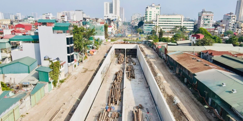 Cận cảnh hầm chui gần 800 tỷ ở Thủ đ&ocirc; sau 1 năm thi c&ocirc;ng- Ảnh 1.