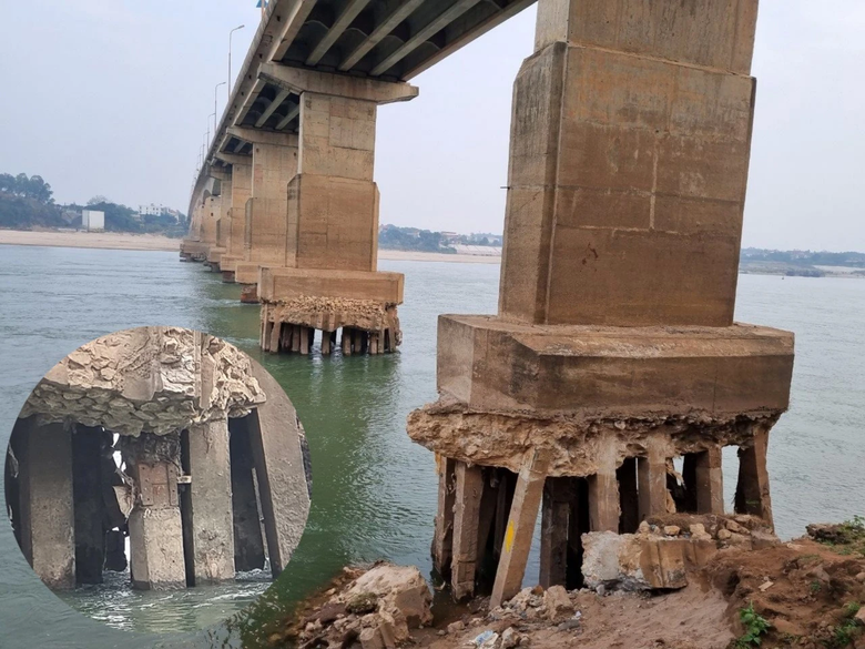 Cầu Trung Hà xuống cấp, các phương tiện di chuyển ra sao?- Ảnh 1. Cầu Trung Hà xuống cấp, các phương tiện di chuyển ra sao?- Ảnh 1.