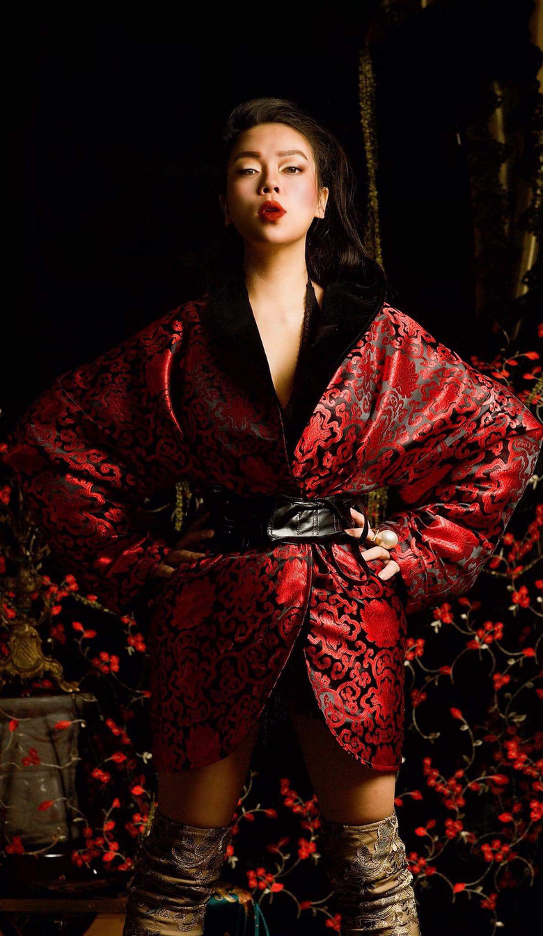 Ca sĩ H&agrave; Linh tr&igrave;nh diễn &aacute;o d&agrave;i tại Văn Miếu - Quốc Tử Gi&aacute;m- Ảnh 7.