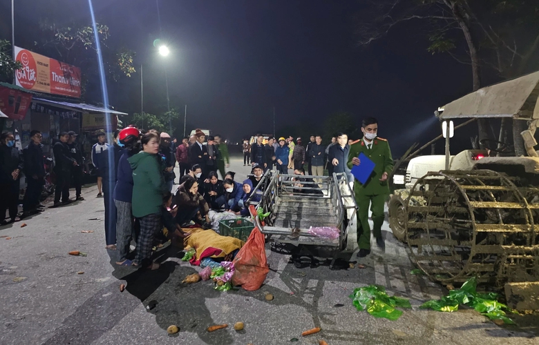 Hai vợ chồng gặp tai nạn tử vong thương t&acirc;m khi đi b&aacute;n h&agrave;ng l&uacute;c rạng s&aacute;ng- Ảnh 1.